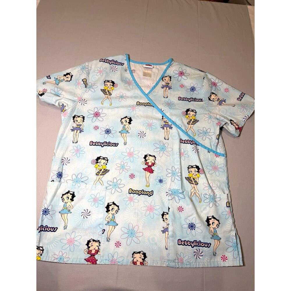 Betty Boop Women’s M V-Neck Scrub Top Light Blue Multicolor Patterned Pockets